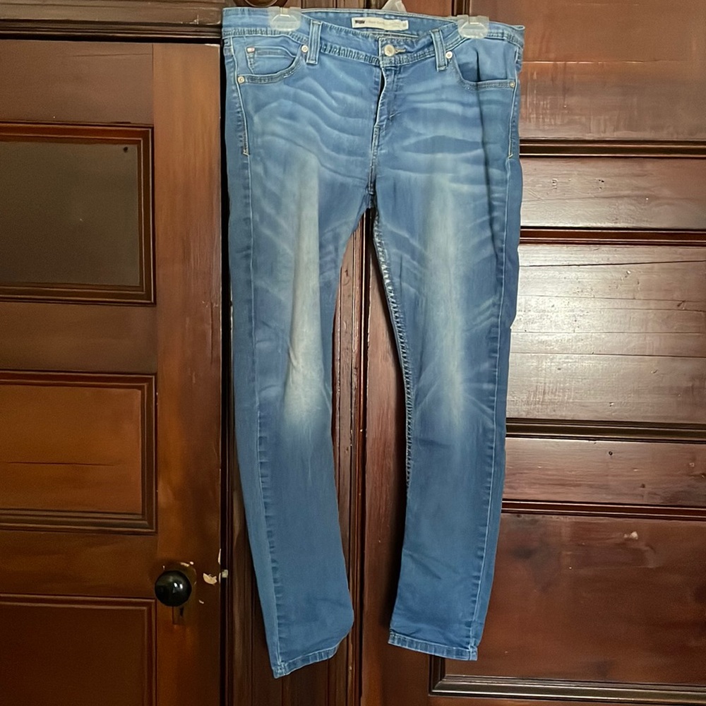 Levi’s skinny jeans size 32
